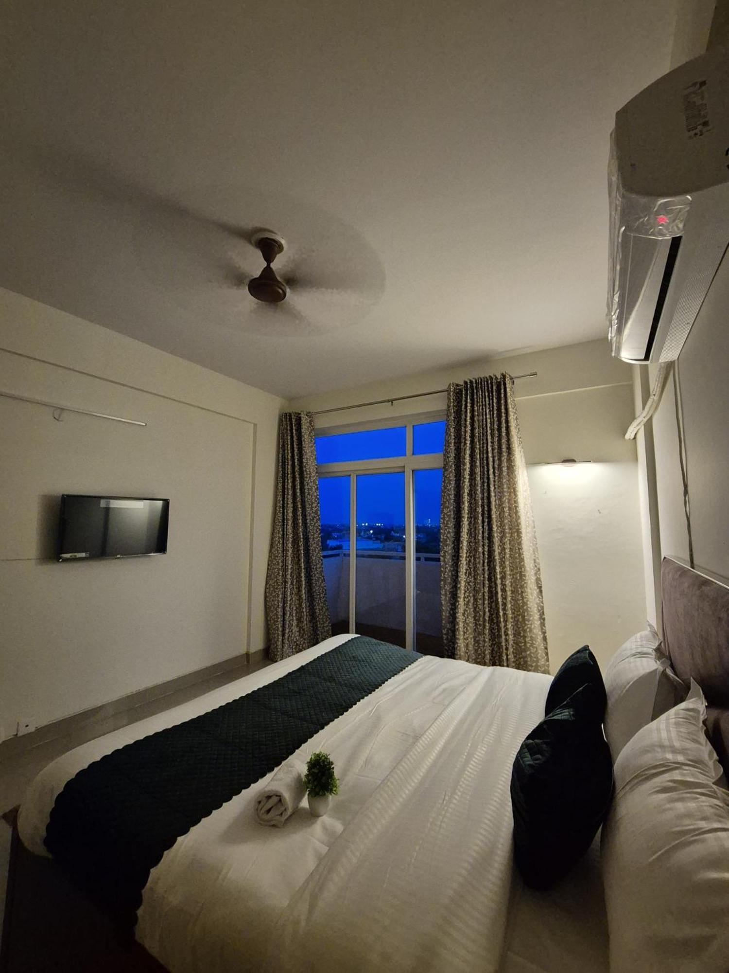 Taj Serenity-cozy For 4 *