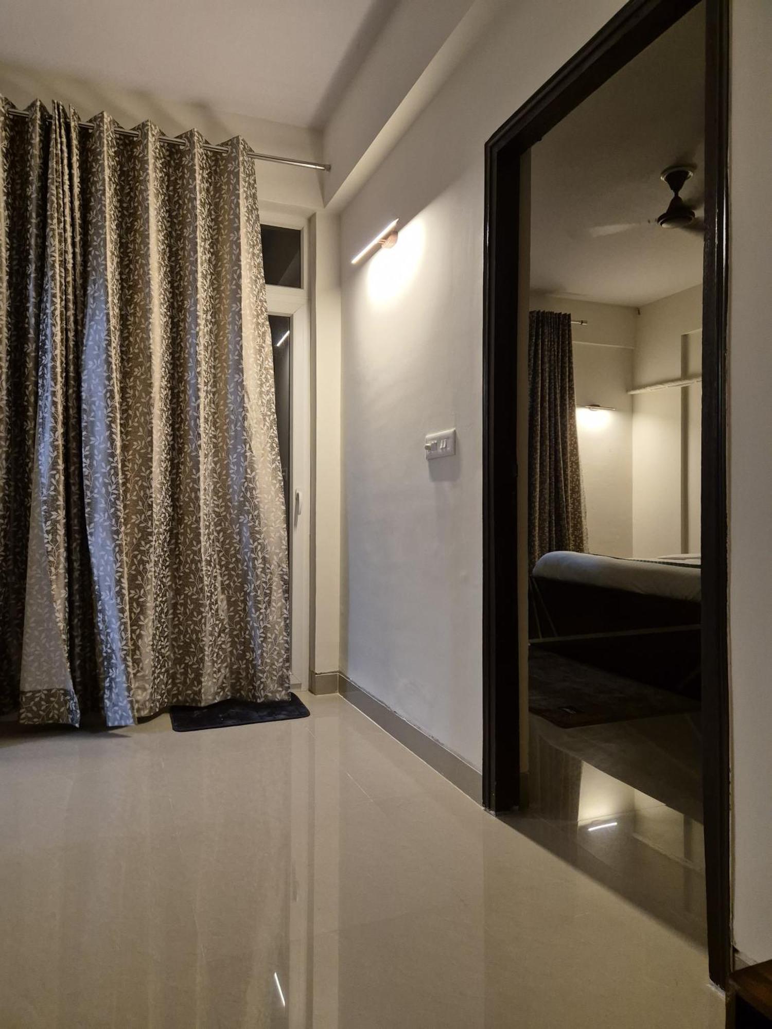 Taj Serenity-cozy For 4 Apartemen