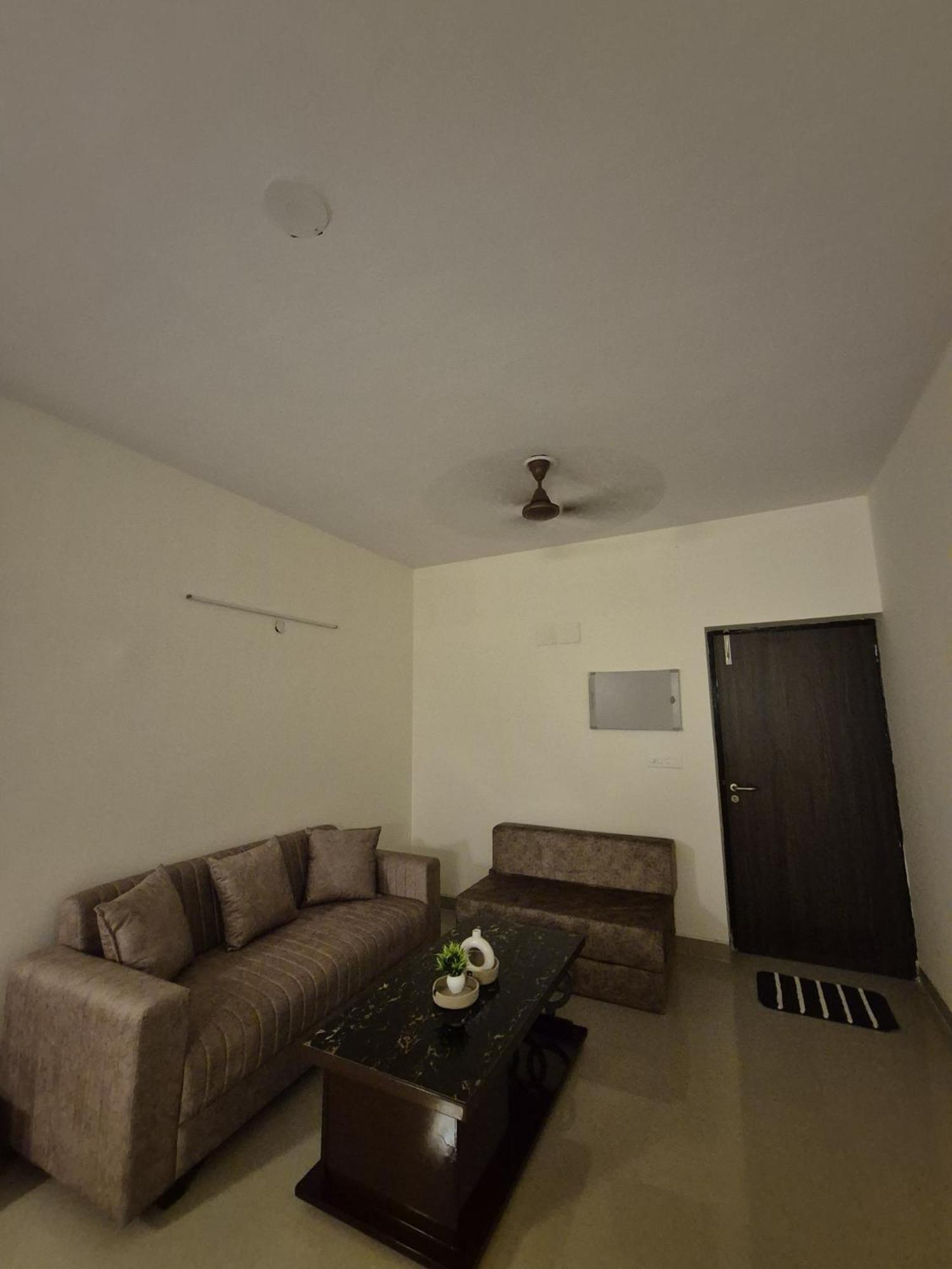 Apartemen Taj Serenity-cozy For 4 *